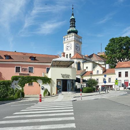 Vivaldi Apartments Mikulov Exteriör bild
