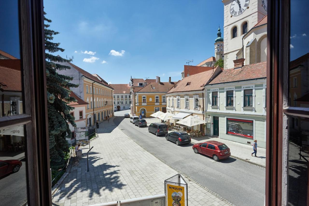 Vivaldi Apartments Mikulov Exteriör bild